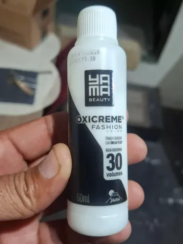 VENDO ÁGUA OXIGENADA YAMA BEAUTY COLORS 30 VOLUMES 60ML