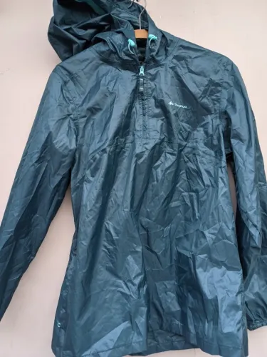 corta vento/capa de chuva quechua M trilha trekking montanha acampamento camping
