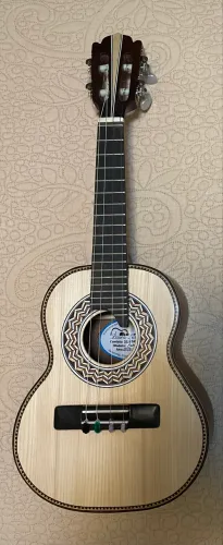 Cavaco Paura luthier em cedro