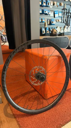 Vendo Par de Rodas aro 29 de carbono Bontrager kovee elite 30