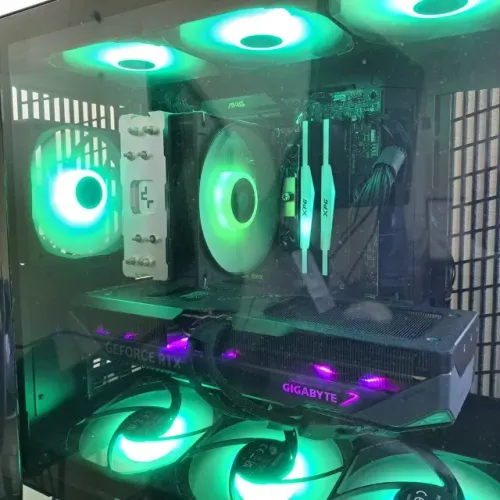 Computador Gamer RTX 5070, R5 7400F, 32gb DDR5 6000 CL30, 850W GOLD, Gabinete Lian Li Mini