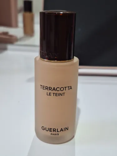 Base Guerlain