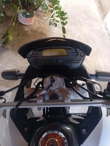 XRE 300 moto super conservada 