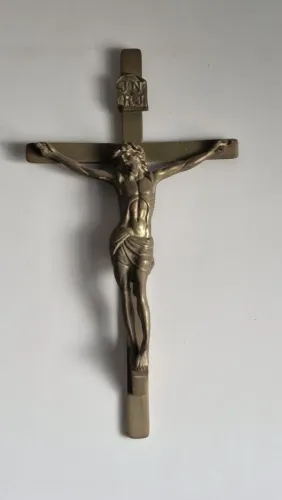 Crucifixo antigo em bronze