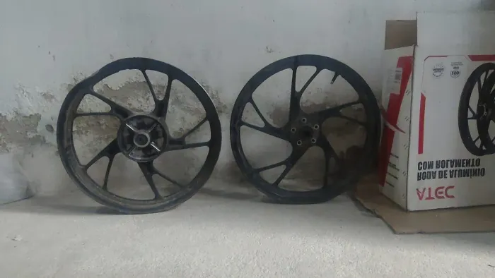 Rodagem liga leve pé de galinha 