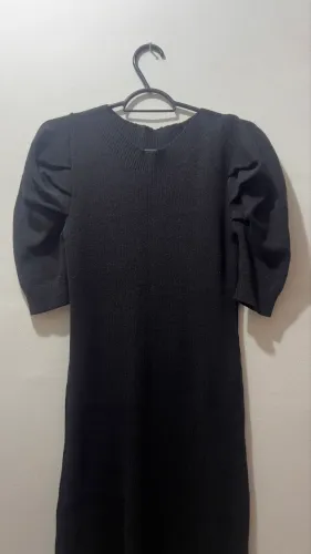 Vestido de Tricô Preto Manga Bufante