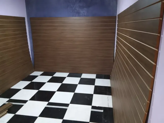 Vendo Painel expositor com 2,75 de comprimento por 1,75 de altura