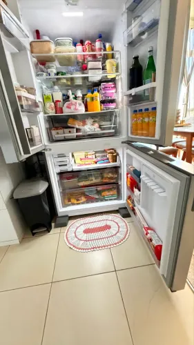 Vendo geladeira com apenas 5 meses de uso