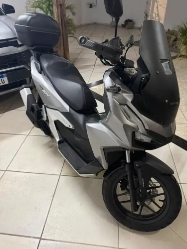 Moto Honda ADV 2025 + Capacete Honda Original