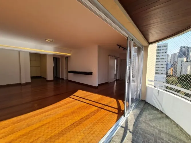 Apartamento alto padrão na Aclimação para locação, 142m², 2 suítes, 2 vagas