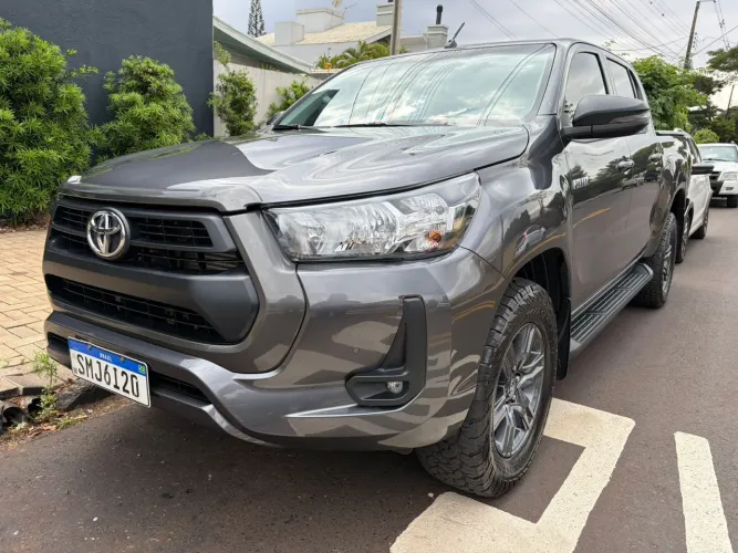 Toyota Hilux CD SR 4X4 2.8 TDI Diesel Aut. 2025
