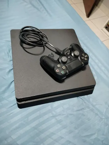 Ps4 slim 500gb 2 controles (um paralelo) com GTAV