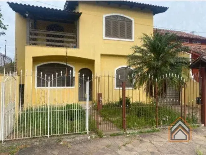 sobrado a venda, com piscina, bairro Caça e Pesca Gravataí