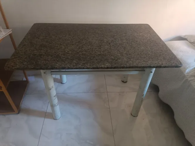 Mesa 4 lugares Tampo de Granito - Usada Campo Grande