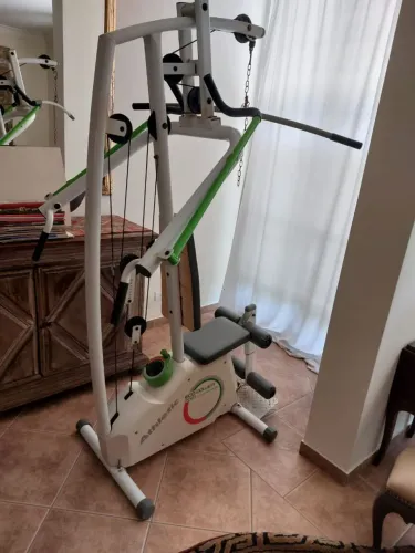 Vende-se estação de musculação eco power