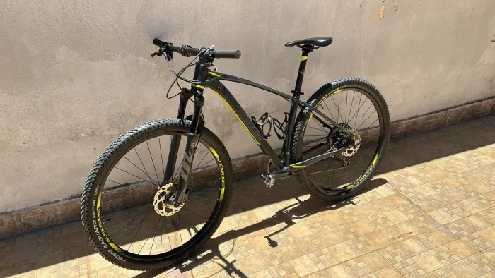 Oggi 7.4 - bicicleta aro 29