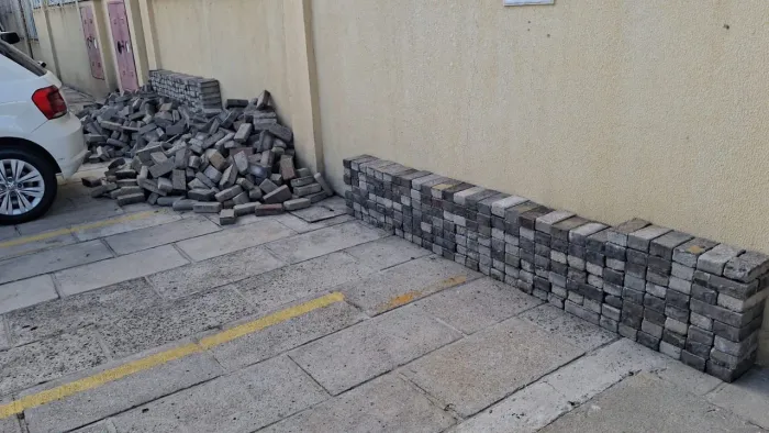 Paver usado em bom estado