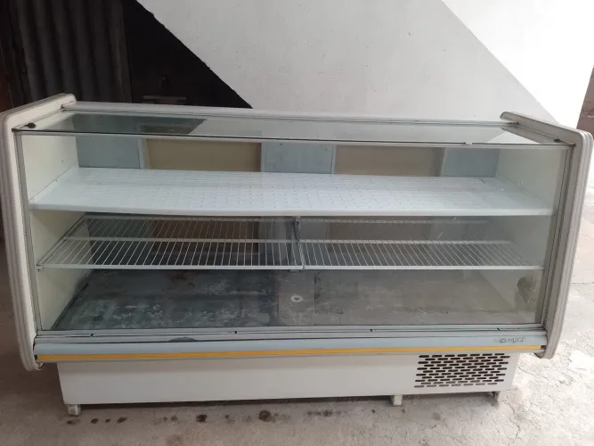 Vendo, balcão refrigerado, gelopar. Em perfeito estado de conservação, tudo funcionando pe