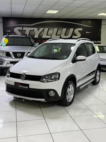 Volkswagen Crossfox 1.6 MI Total Flex 8V 5P 2011
