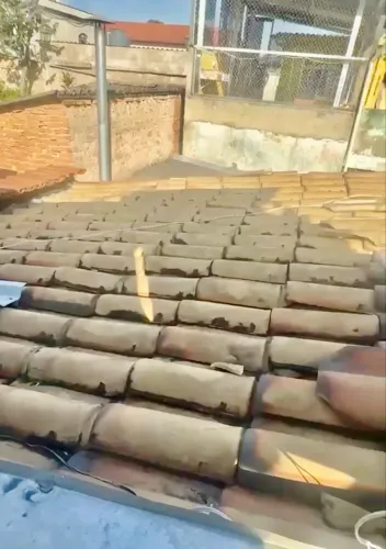 Vendo telhado colonial