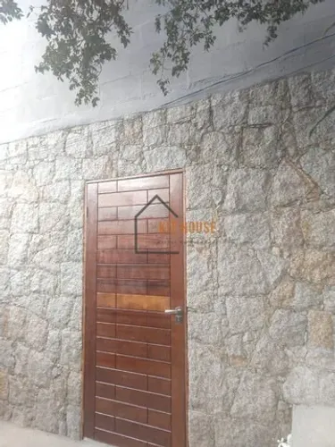 Alugo Edicula na Trindade, bem perto da UFSC