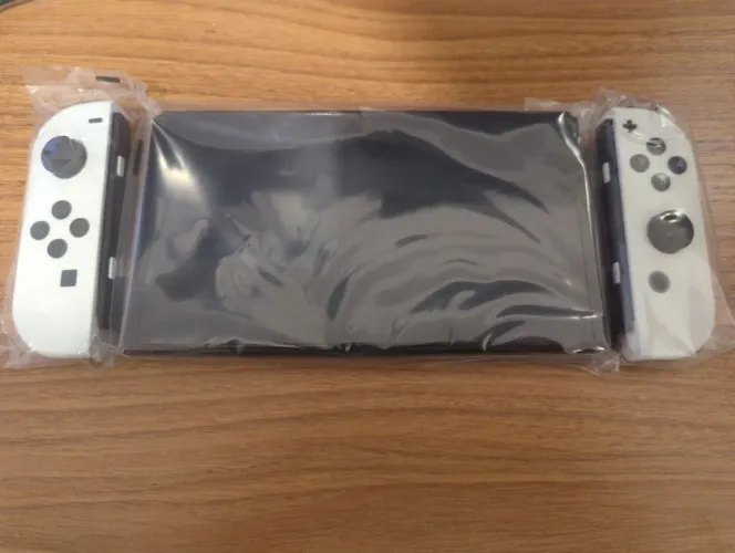 Switch OLED novo + Joycons