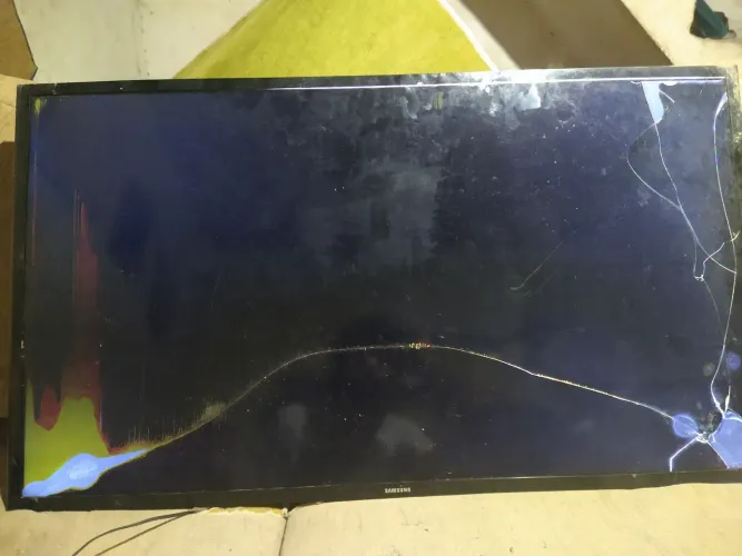 Oportunidade TVs smart Samsung 40 polegadas pra reparo e consertos