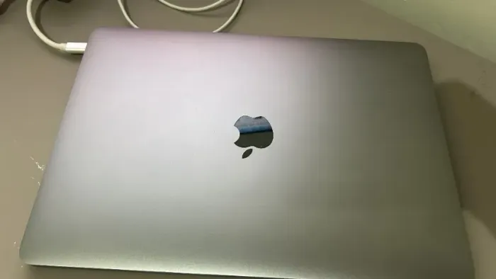 MacBook Pro 13 2017 i5 | 8GB RAM | 256GB SSD