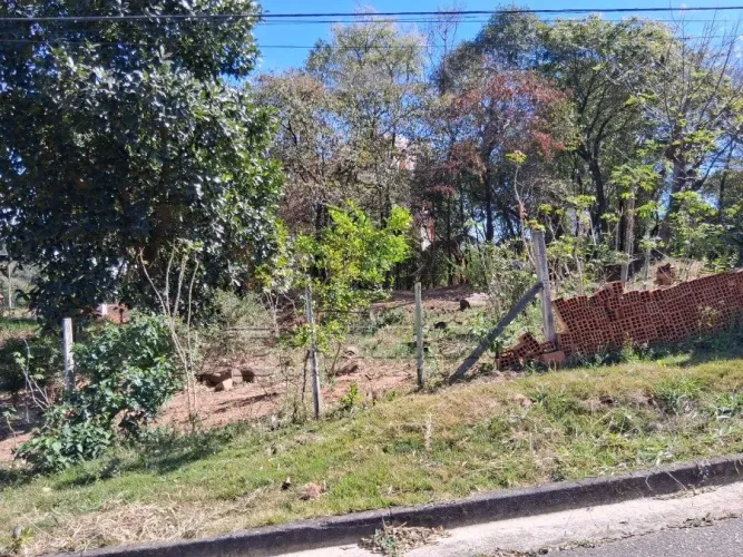TERRENO COM 604,13 M²; BANDEIRANTES