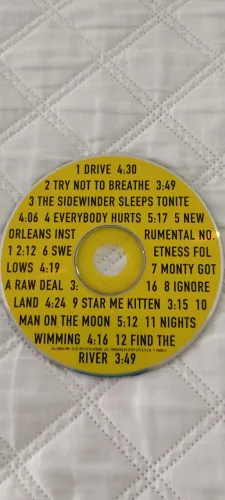 CD importado, coleção pessoal, REM, sem caixa , sem rótulo.
