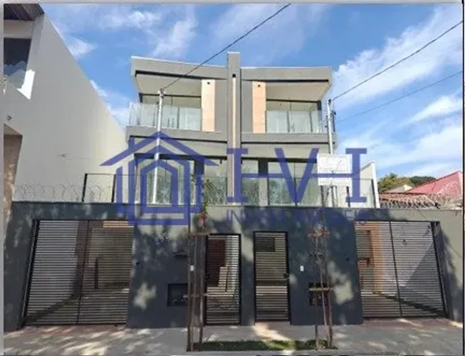 Casa triplex 3 quartos Planalto Venda