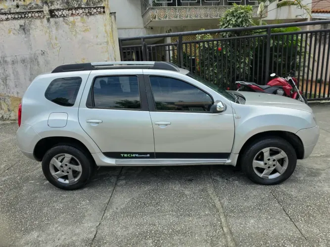 Renault Duster Dynamique 2.0 Hi-flex 16V Aut. 2015