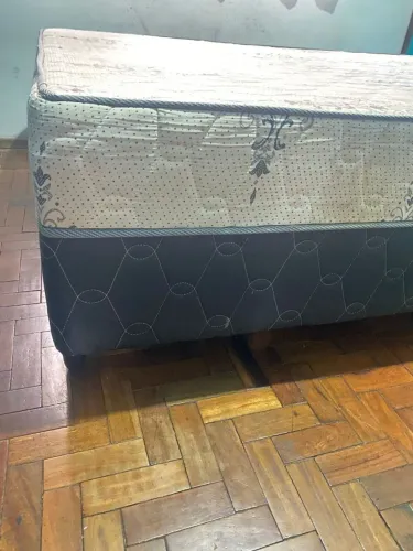 Vendo cama de casal