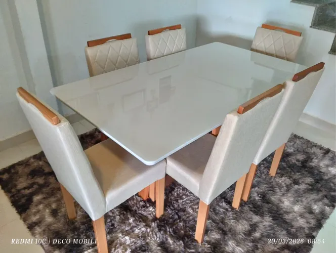 Mesa de jantar pintura laca e madeira