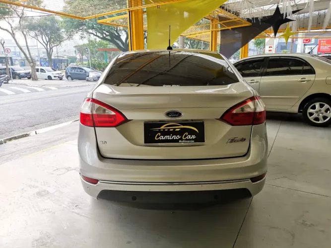 Ford Fiesta Sedan SEL 1.6 16V Flex Mec. 2017