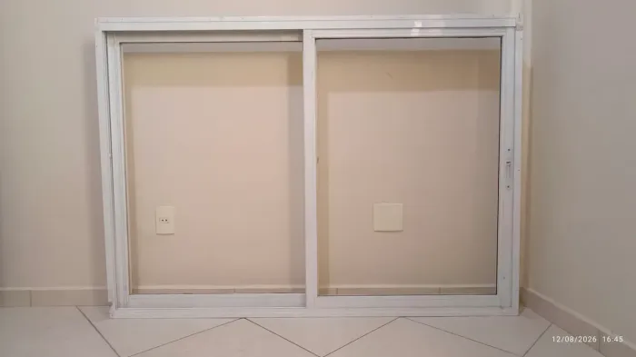 JANELA DE CORRER DUAS FOLHAS ALUMÍNIO.