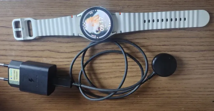 Relógio smartwatch Samsung Galaxy 7 com carregador e pulseiras originais
