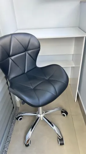 CONJUNTO MESA E CADEIRA ESCRITÓRIO