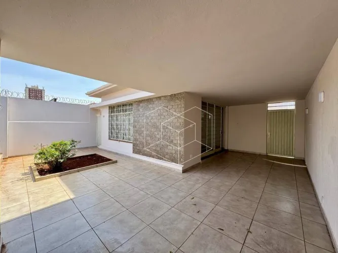 Casa com 3 dormitórios para alugar, 250 m² por R$ 3.500,00/mês - Centro - Jaú/SP