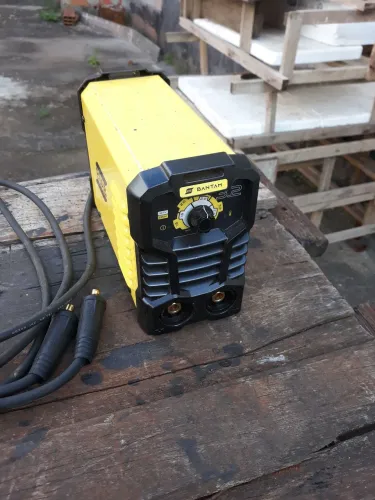 Máquina de solda elétrica esab 
