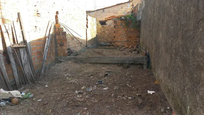 Terreno Coqueiro 40 horas