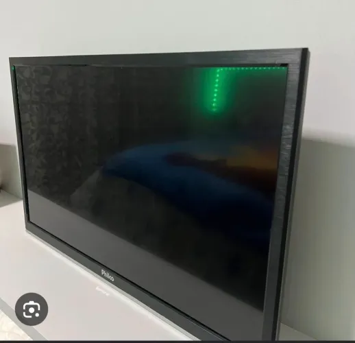 Tv Philco com suporte de parede incluso