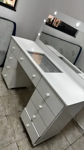 Penteadeira Camarim com Espelho e LED