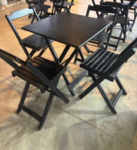 Mesa e cadeira, 7 jogos completos (250,00 cada)