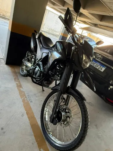 Yamahaa XtZ 250 Lander / 2020 / Standard / ABS Muito nova 20.500 K ?