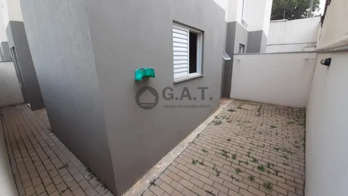 Apartamento para locação em Sorocaba-SP, bairro Caguassu: 2 quartos, 2 salas, 1 banheiro,