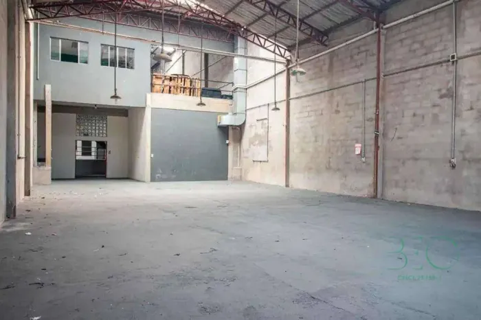 Galpão para alugar, 600 m² por R$ 9.400/mês - Americanópolis - São Paulo/SP