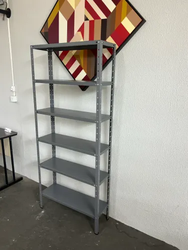 ESTANTE EM AÇO 