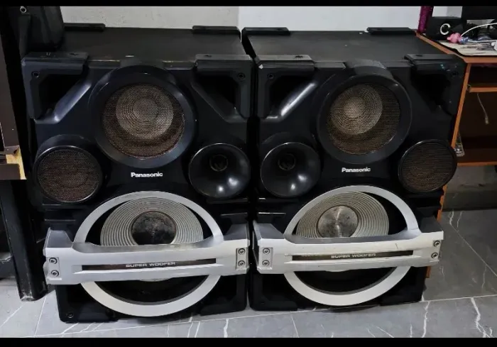 Vendo 2 caixa da Panasonic