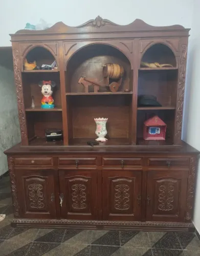 Conjunto de móveis oratório e mesa